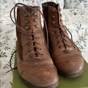 Earth women’s Rustic Brown Lace-Up Boots